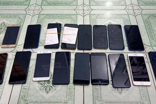 Tổ 171 bắt nhóm trộm 93 điện thoại di dộng