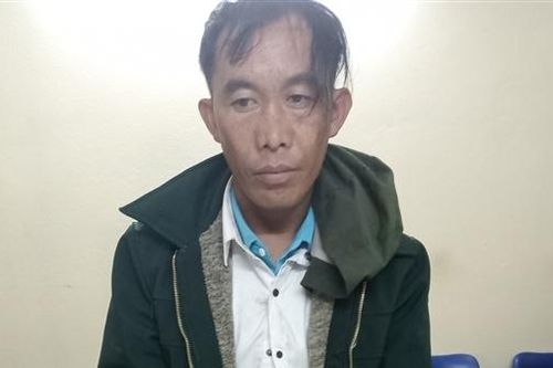 Bắt giữ kẻ mua bán 4 bánh heroin