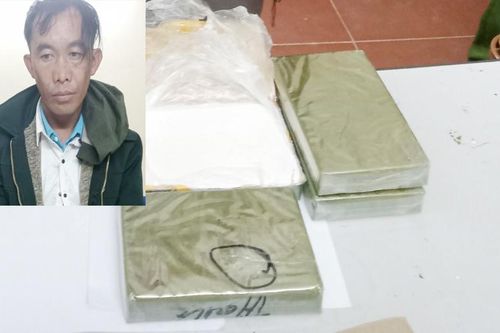 Bắt quả tang người đàn ông mua bán trái phép 4 bánh heroin