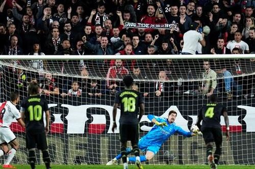 Real Madrid thua sốc 2-3 trên sân của Rayo Vallecano