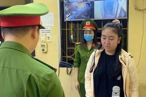 Thủ đoạn của giám đốc lừa đảo qua chuyến bay giải cứu