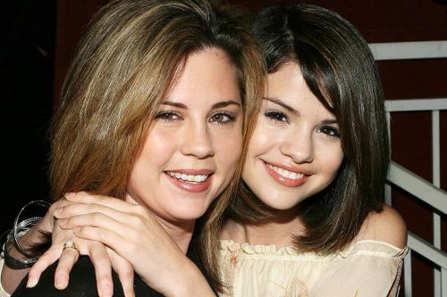 Mẹ của Selena Gomez sẽ không xem phim tài liệu của con gái