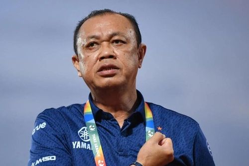 Chủ tịch Buriram United thất vọng với tầm nhìn của FAT