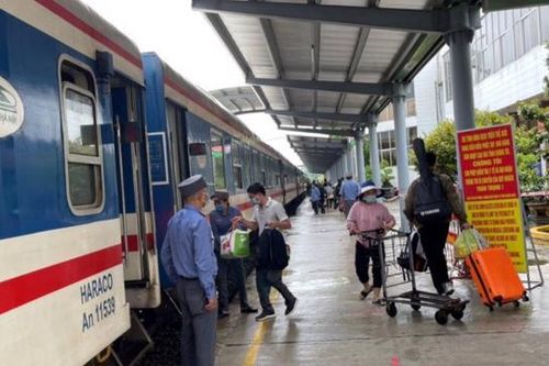 Bổ sung thêm 3.000 vé tàu dịp Tết Nguyên đán Quý Mão 2023