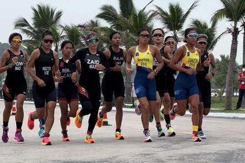 Giải ba môn phối hợp 5150 Triathlon lần đầu tiên diễn ra tại Việt Nam