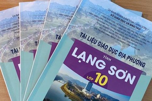 Hỗ trợ các địa phương triển khai tài liệu giáo dục địa phương