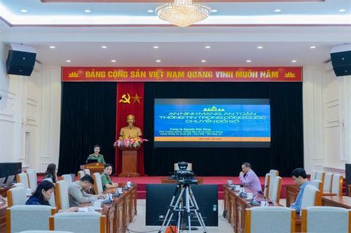 Bộ GD&ĐT tập huấn trực tuyến về chuyển đổi số tới các sở