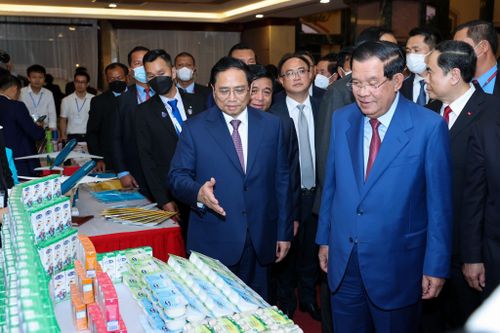 Việt Nam - Campuchia phát triển cao tốc đến biên giới, kết nối hành lang kinh tế