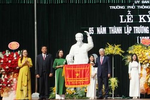 Thái Nguyên: Lễ kỷ niệm 65 năm thành lập Trường Phổ thông Vùng cao Việt Bắc