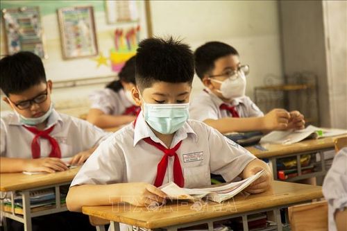 Hỗ trợ các tỉnh, thành phố triển khai tài liệu giáo dục địa phương