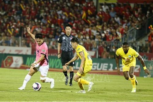 V.League 2022: Hồng Lĩnh Hà Tĩnh chia điểm với Hoàng Anh Gia Lai