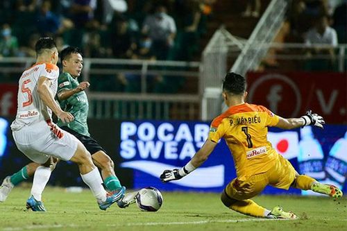 CLB TP Hồ Chí Minh và SHB Đà Nẵng cùng trụ hạng trước 2 vòng đấu