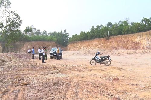 Phổ Yên (Thái Nguyên): Đình chỉ công tác Chủ tịch và Phó Chủ tịch UBND xã Thành Công