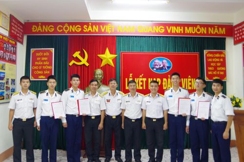 Kết nạp Đảng cho 57 quần chúng ưu tú