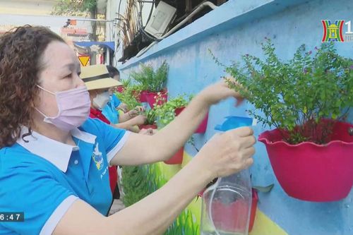 Bích họa nở hoa