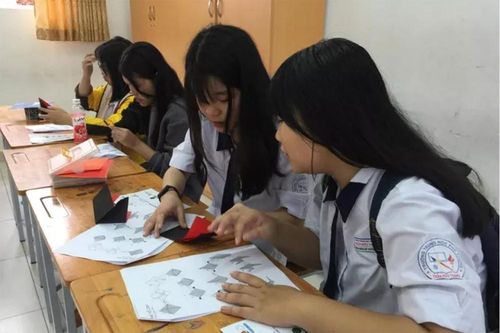 Thủ tướng yêu cầu xem lại lịch học của học sinh TP.HCM từ 7h