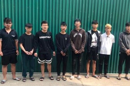 Bắt nhóm đối tượng 'nhí' hành hung người khác vì thấy 'ngứa mắt'