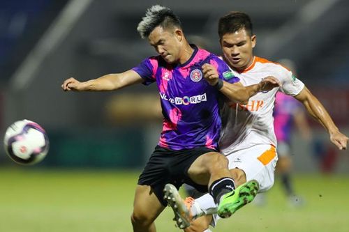 Ba đội V-League trốn suất xuống hạng