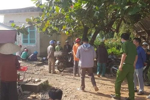 Hai vợ chồng gặp nạn khi cố băng qua đường sắt
