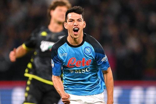 Napoli thắng 10 trận liên tiếp, hơn đội nhì bảng 8 điểm