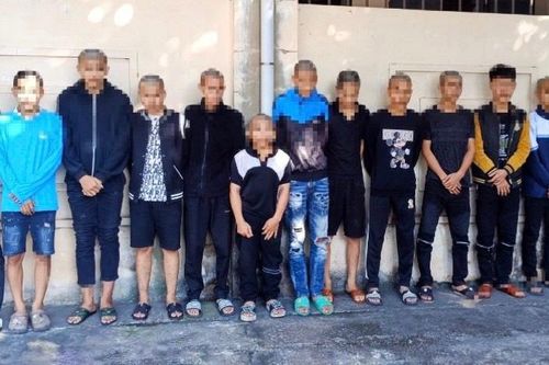 Tạm giữ 14 thanh niên mang tuýp sắt đi trả thù