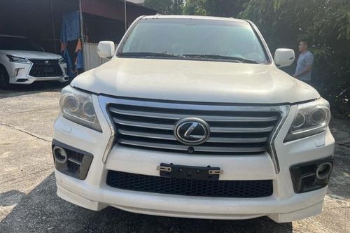 Vì sao 2 chiếc Lexus 570 được công an bán đấu giá là xe vô chủ?