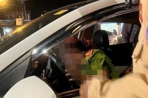 Nữ thiếu tá say xỉn lái xe gây tai nạn, bị phạt 46 triệu đồng