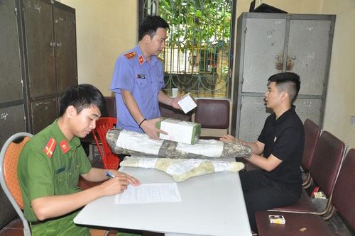 Hải Dương: Xử phạt nam thanh niên tàng trữ trái phép 898 viên đạn