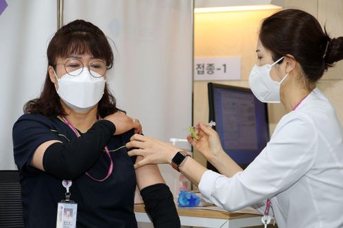 Hàn Quốc cảnh báo làn sóng mới của COVID-19 sẽ đạt đỉnh vào tháng 12 tới