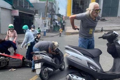Cụ ông râu tóc bạc phơ 'cưỡi' xe máy, cầm dao dọa chém người gây náo loạn đường phố