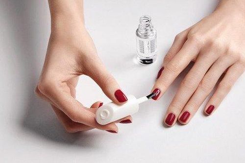 Độc hại của sơn móng tay mà ít người biết