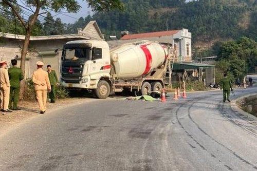 Va chạm với xe bồn trên QL32, người đàn ông đi xe máy tử vong thương tâm