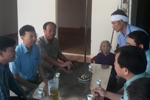 Xót xa gia cảnh cặp vợ chồng cùng con nhỏ tử vong do va chạm với xe tải