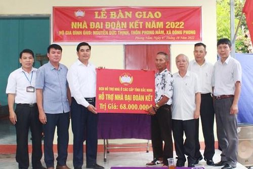 Vận động mọi nguồn lực để chăm lo cho người nghèo