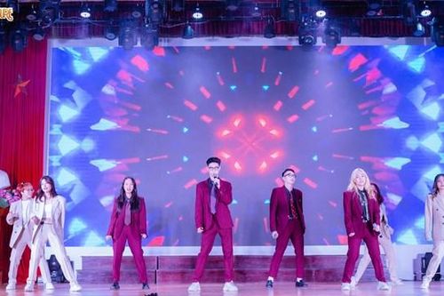 'Spotlight 2022 - The Treasure': Đêm nhạc ấn tượng chào tân sinh viên trường báo