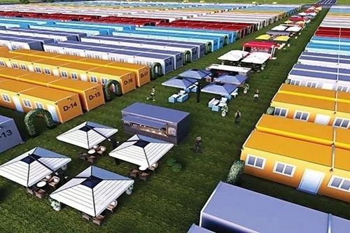 Làng cổ động viên tại World Cup nhồi nhét, đắt đỏ