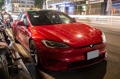 40.000 xe điện Tesla có nguy cơ lỗi hệ thống điện