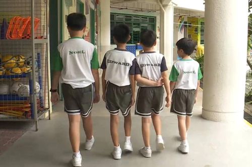 Chi 66.000 USD mua thuốc tăng trưởng để con trai cao thêm một cm