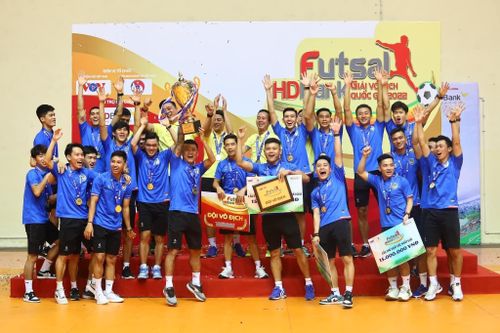 Tân vương giải futsal Việt Nam bất bại