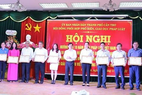 Cần Thơ: Tổng kết 10 năm Ngày Pháp luật Việt Nam