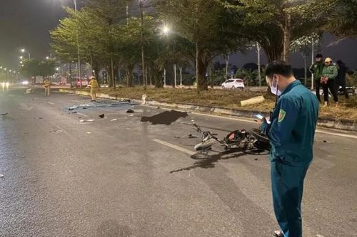 2 xe tông nhau khiến 4 người thương vong ở Hà Nội