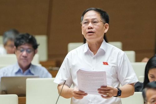 ĐHQH: Tặng mì tôm rẻ tiền, 'dụ' người đến hội thảo rồi bán thuốc đắt