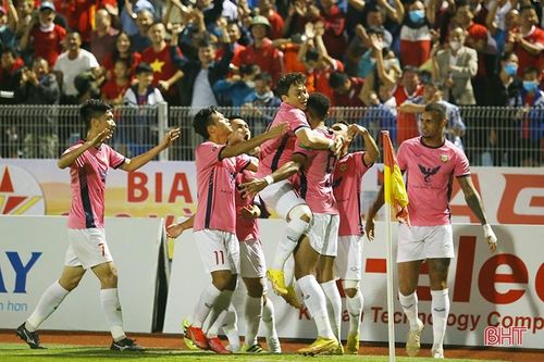 V-League 2022: Ai đi tàu ngược?