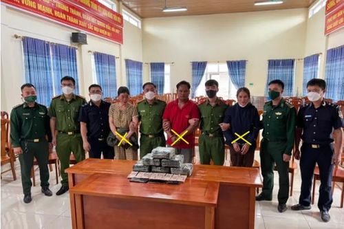 Quảng Bình: Bắt 3 đối tượng mua bán, vận chuyển trái phép 13kg ma túy