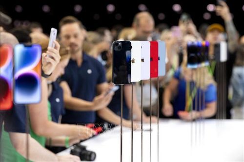 Apple và Amazon bị cáo buộc thông đồng 'thổi giá' iPhone, iPad