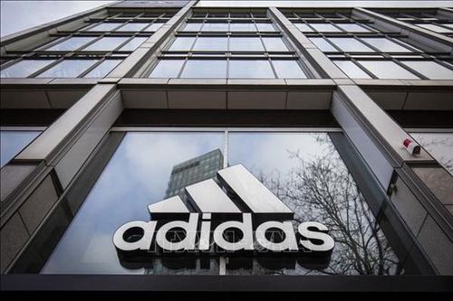 Adidas hạ dự báo triển vọng kinh doanh năm 2022