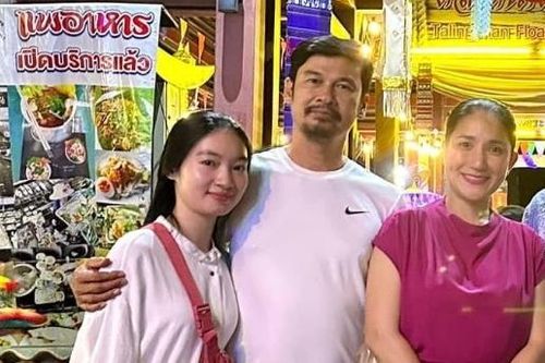 Tiết Cương đưa vợ trẻ đi du lịch, hiếm hoi cho bà xã lên sóng
