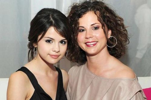 Selena Gomez bị mẹ ruột 'quay lưng' giữa lùm xùm vô ơn, 'ké fame' Justin Bieber