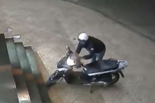 TPHCM: Trộm bẻ khóa lấy xe SH trước cửa hàng tạp hóa