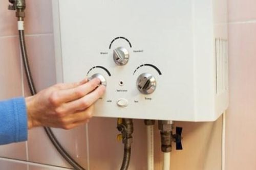 Sau vụ bé trai tử vong trong nhà tắm, sử dụng bình nóng lạnh thế nào cho an toàn?
